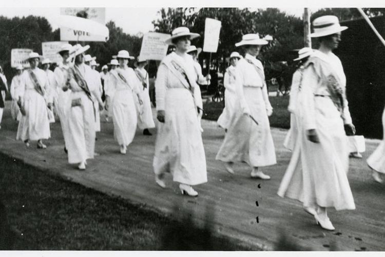 19th amendment essay